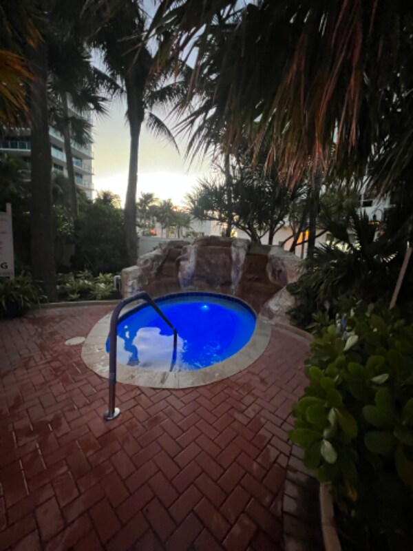 Foto del edificio - 3001 S Ocean Dr