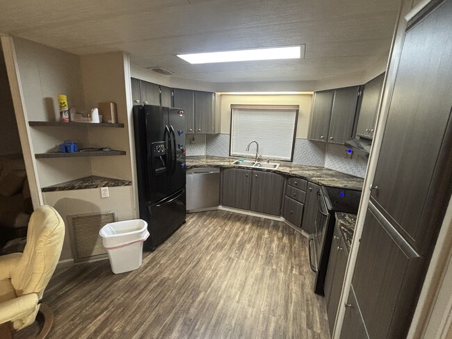 Building Photo - 2658 SW Monarch Trl