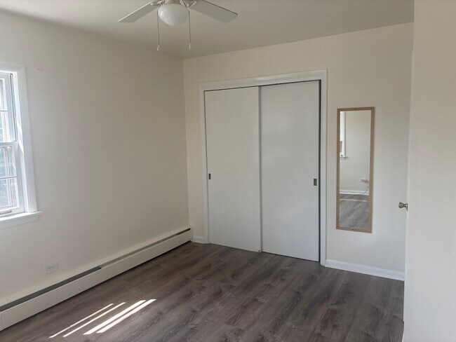 Foto del edificio - 7074 W Diversey Ave