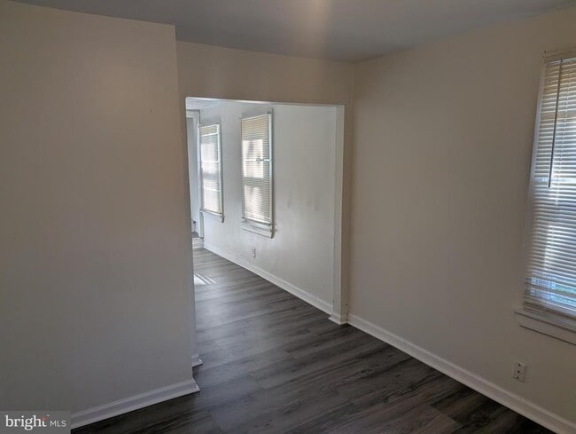 Building Photo - 206 Wesley St