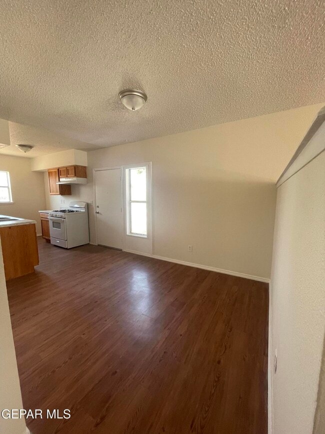 Building Photo - 10830 Cardigan Dr