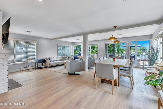 Foto del edificio - 637 Beacon Blvd