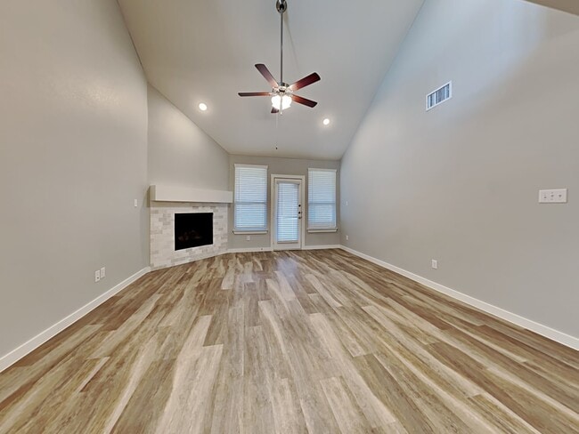 Building Photo - 1428 Monarch Trl