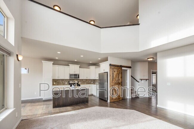 Foto del edificio - 660 Rock Rd