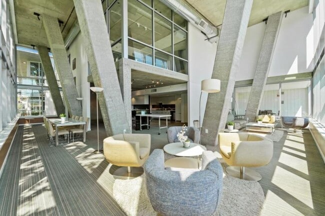 Building Photo - 1 bedroom in Seattle WA 98109