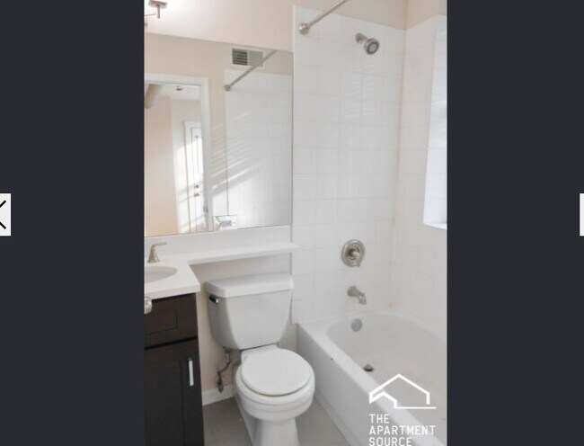 Photo - 2520 W Leland Ave Apartment