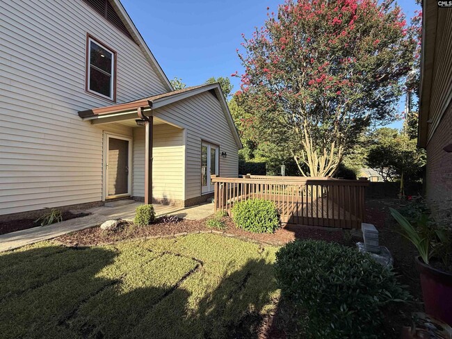 Building Photo - 104 Tee Ct