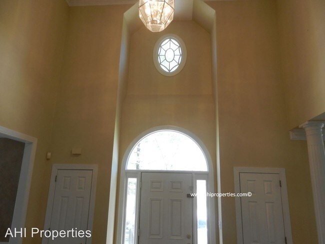 Building Photo - 674 Highland Lakes Cv