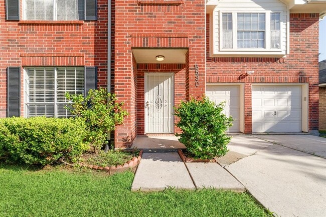Building Photo - 5530 Imperial Grove Dr