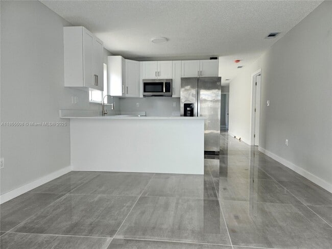 Foto del edificio - 16165 SW 139th Ave