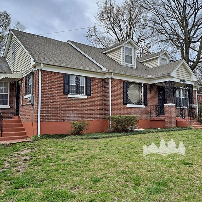 Foto principal - 2949 Yale Ave