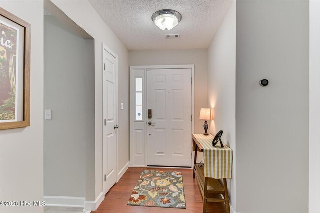Building Photo - 135 Summerfield Cir