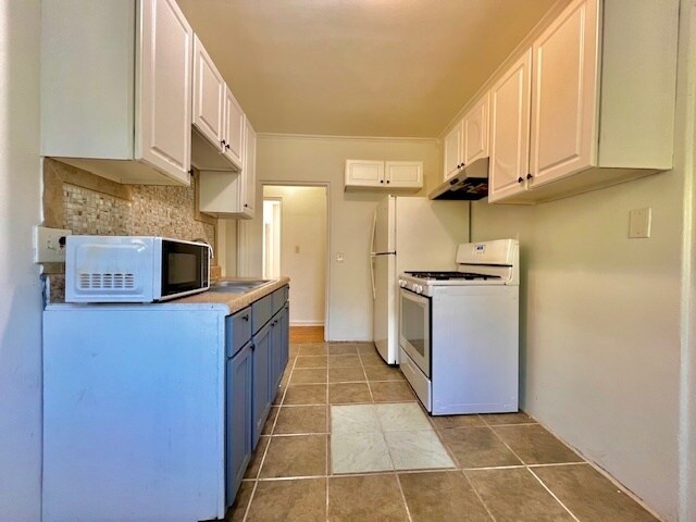 Foto del edificio - 889 Edwin St NW