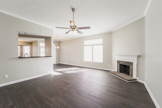 Foto del edificio - 11718 Long Forest Dr