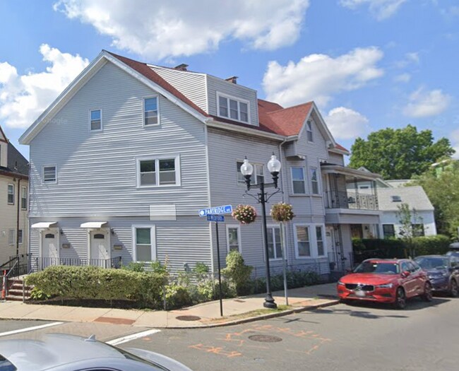Foto del edificio - 66 Partridge Ave