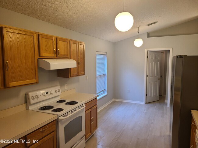 Building Photo - 5537 Lafayette Park Dr N