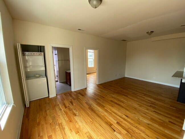 Foto del edificio - 1536 W North Ave