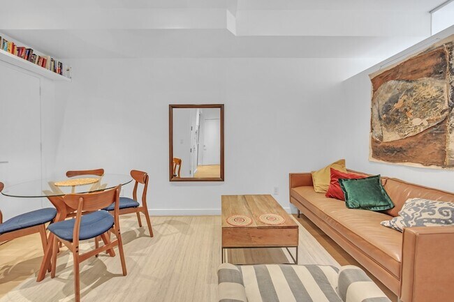 Foto del edificio - 140 Scholes St