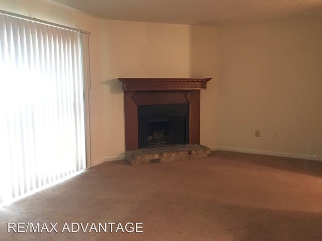 Foto del edificio - 5882 Sheldon Ct
