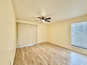 Building Photo - 2120 Wilcrest Dr