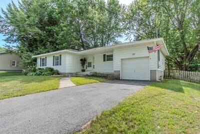 Primary Photo - 105 Hounsfield St