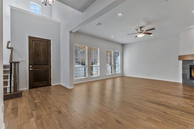 Foto del edificio - 516 Renaissance Ln