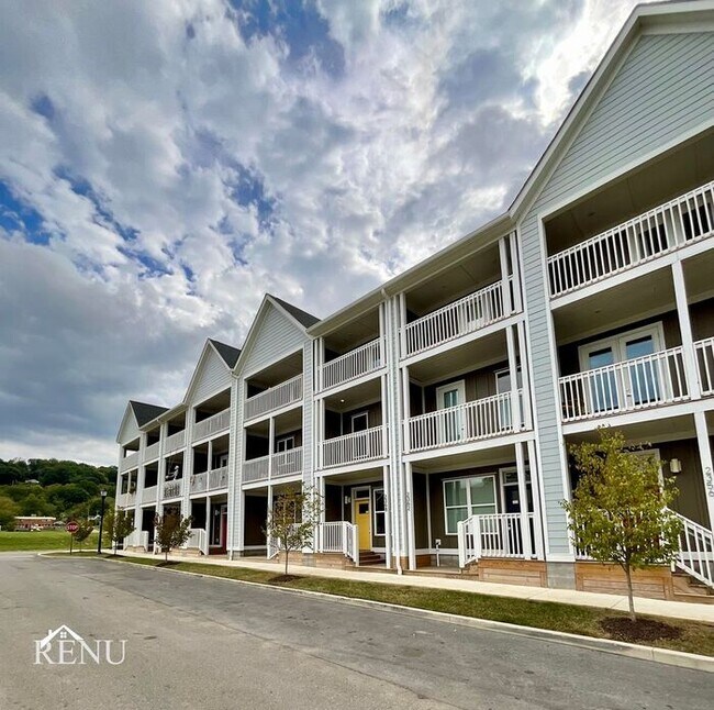 Foto del edificio - 2356 E 18th St Pl