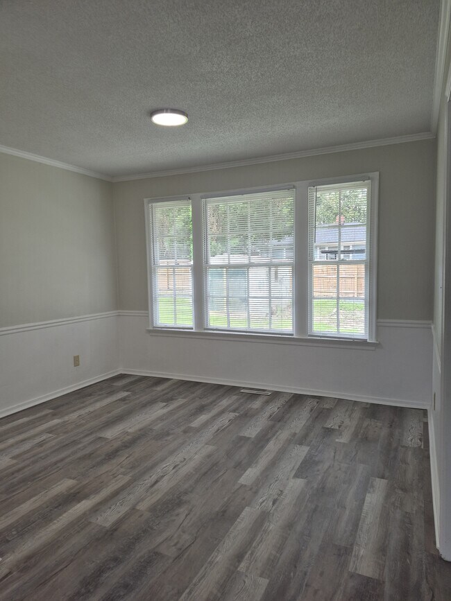 Foto del edificio - 812 Cherokee Ave