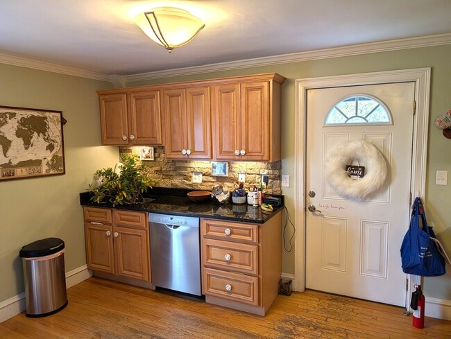 Foto del edificio - 636 Moody St