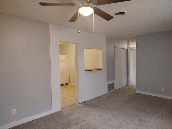 Building Photo - 4331 Wolf Rd