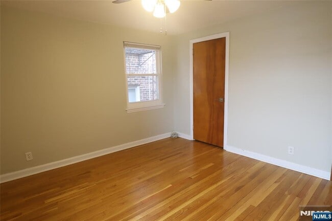 Building Photo - 22 Beech St