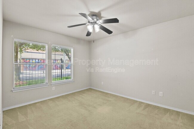 Foto del edificio - 2711 Polk St