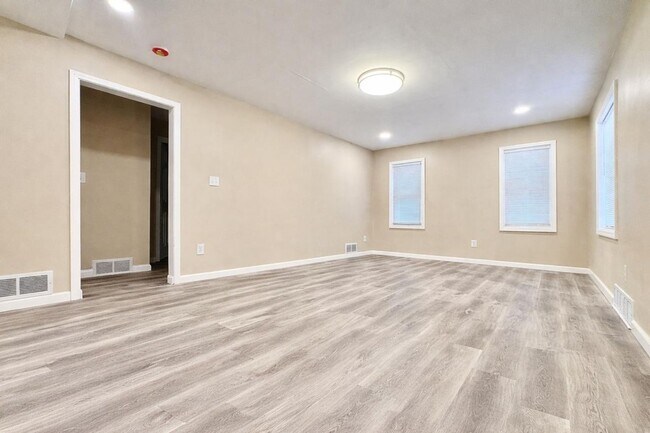 Foto del edificio - Updated South Bend Gem!