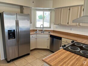 Building Photo - 1200 W Boxelder Cir