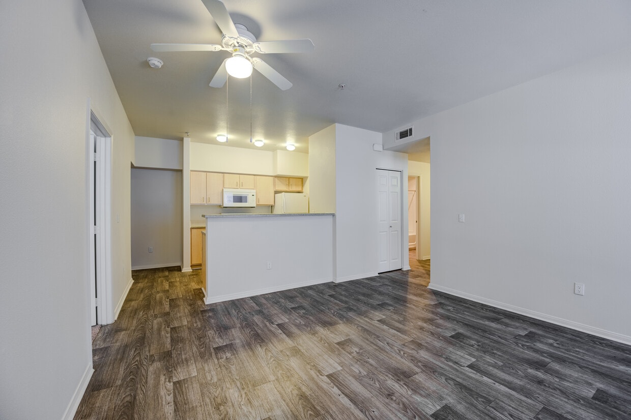 Primary Photo - Sterling Pointe