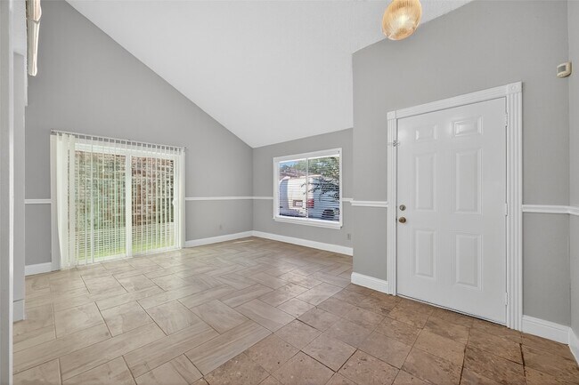 Foto del edificio - 7711 Del Glen Ln