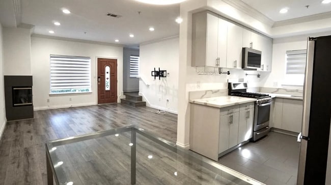 Building Photo - 268 Mar Vista Ave