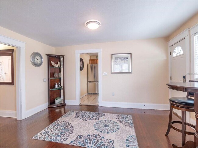 Foto del edificio - 103 E Mohawk Ave