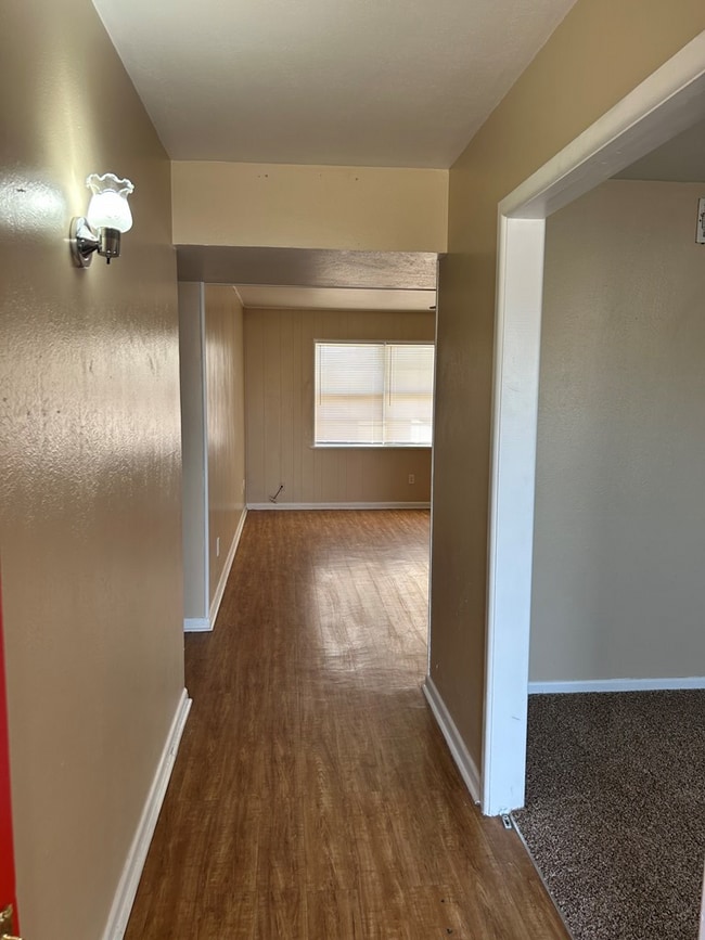 Foto del edificio - 1720 E 49th St