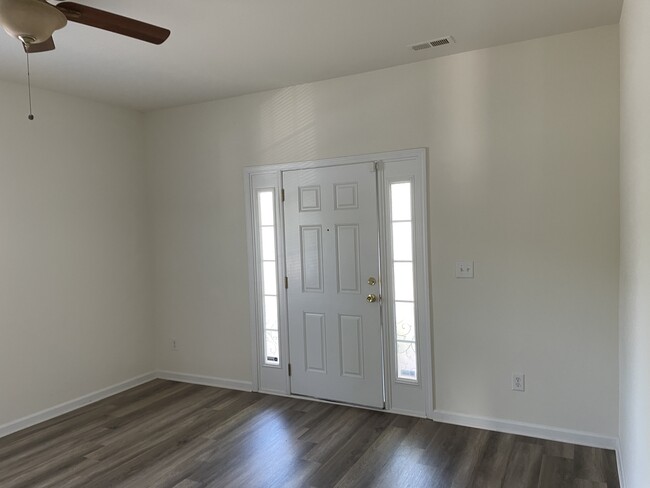 Building Photo - 7072 Somerset Springs Dr