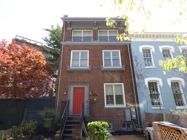 Foto del edificio - 1915 New Hampshire Ave NW