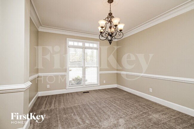 Foto del edificio - 4042 Brooks Mill Dr