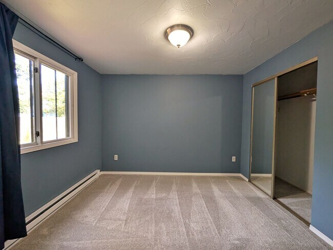 Foto del edificio - Valley Townhome, 3BD/1.5BA, Fully Fenced Y...