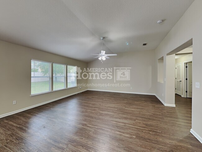 Building Photo - 1539 E Dunns Lake Drive