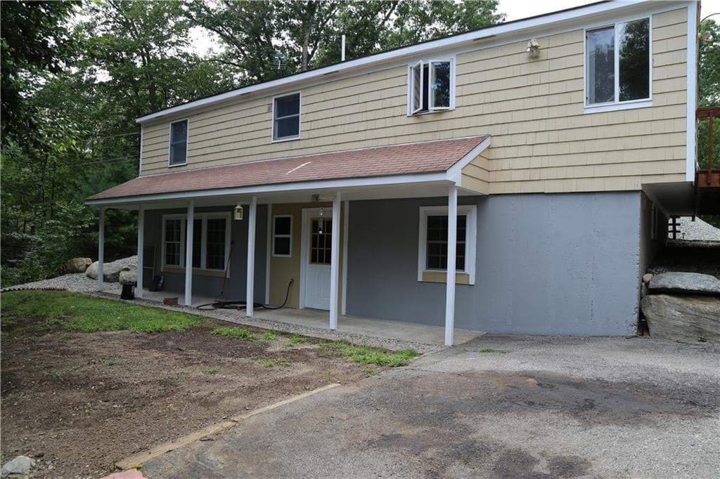 30 Burlingame Ln, Smithfield, RI 02828 Room for Rent in Smithfield