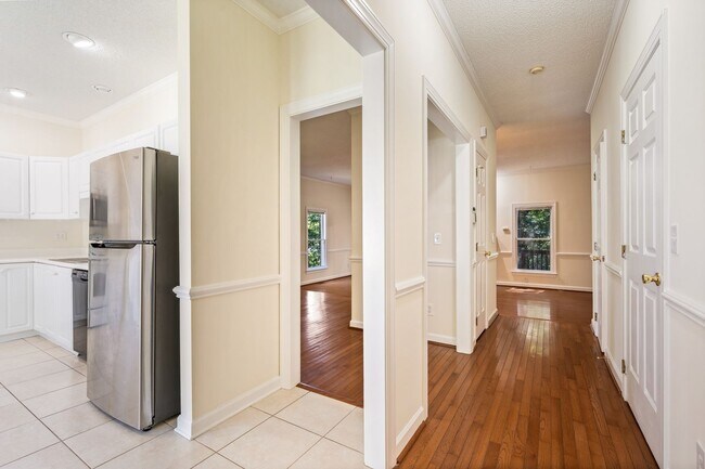 Foto del edificio - Available NOW! Spacious 3 bedroom home in ...