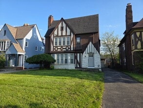 Building Photo - 17424 Winslow Rd