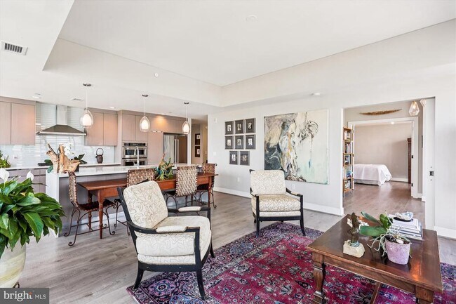 Foto del edificio - 930 Rose Ave