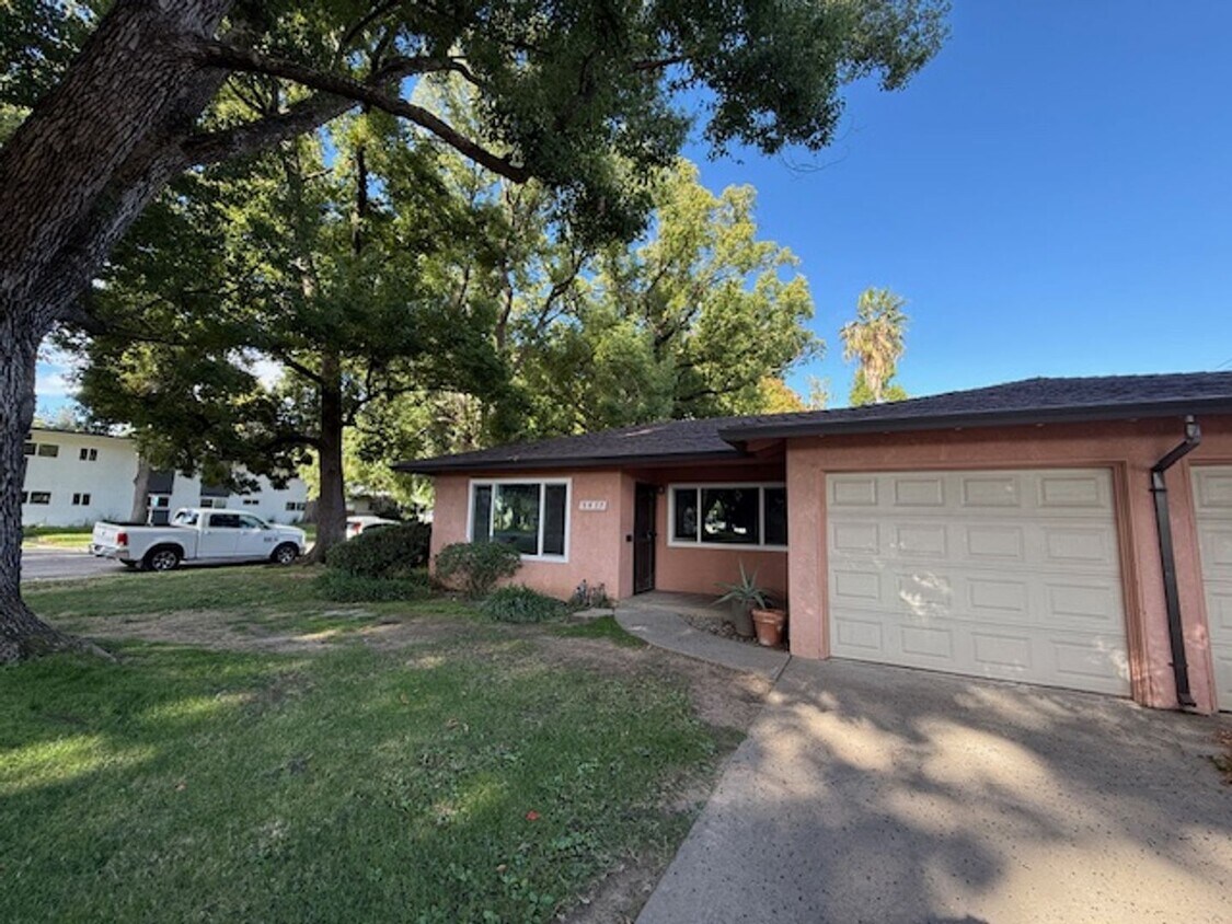 Building Photo - Fully remodeled River Park 2 Bedroom