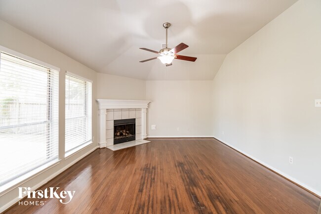 Building Photo - 3111 Bay Spring Dr